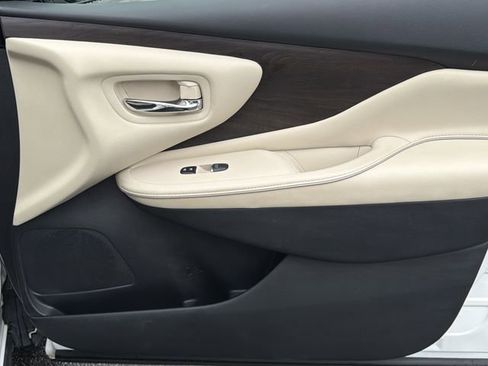 Used 2020 Nissan Murano Platinum FWD image 14