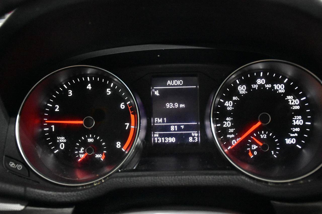 Used 2017 Volkswagen Passat 1.8T SE FWD image 12