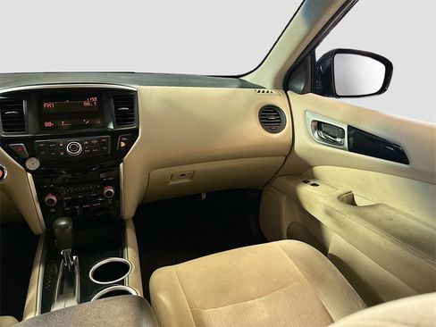Used 2016 Nissan Pathfinder S image 22