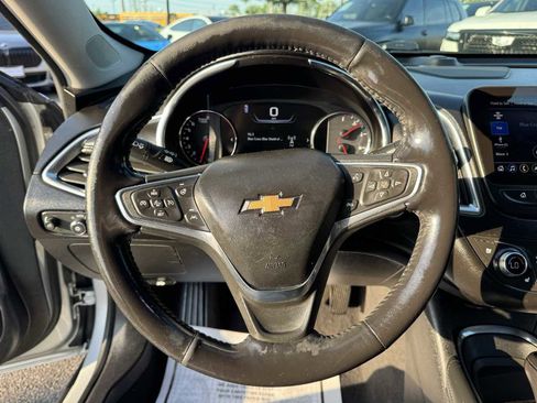 Used 2020 Chevrolet Malibu Premier FWD image 12