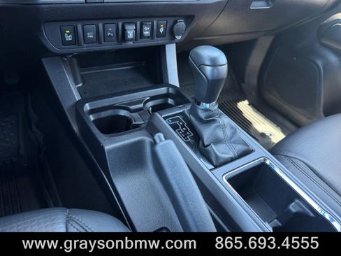 Used 2019 Toyota Tacoma TRD Off-Road AWD/4WD image 26