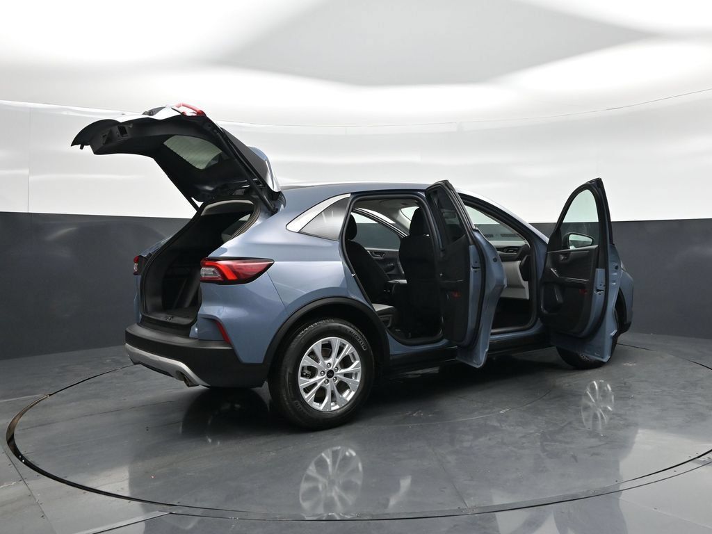 Certified 2024 Ford Escape Active FWD image 6