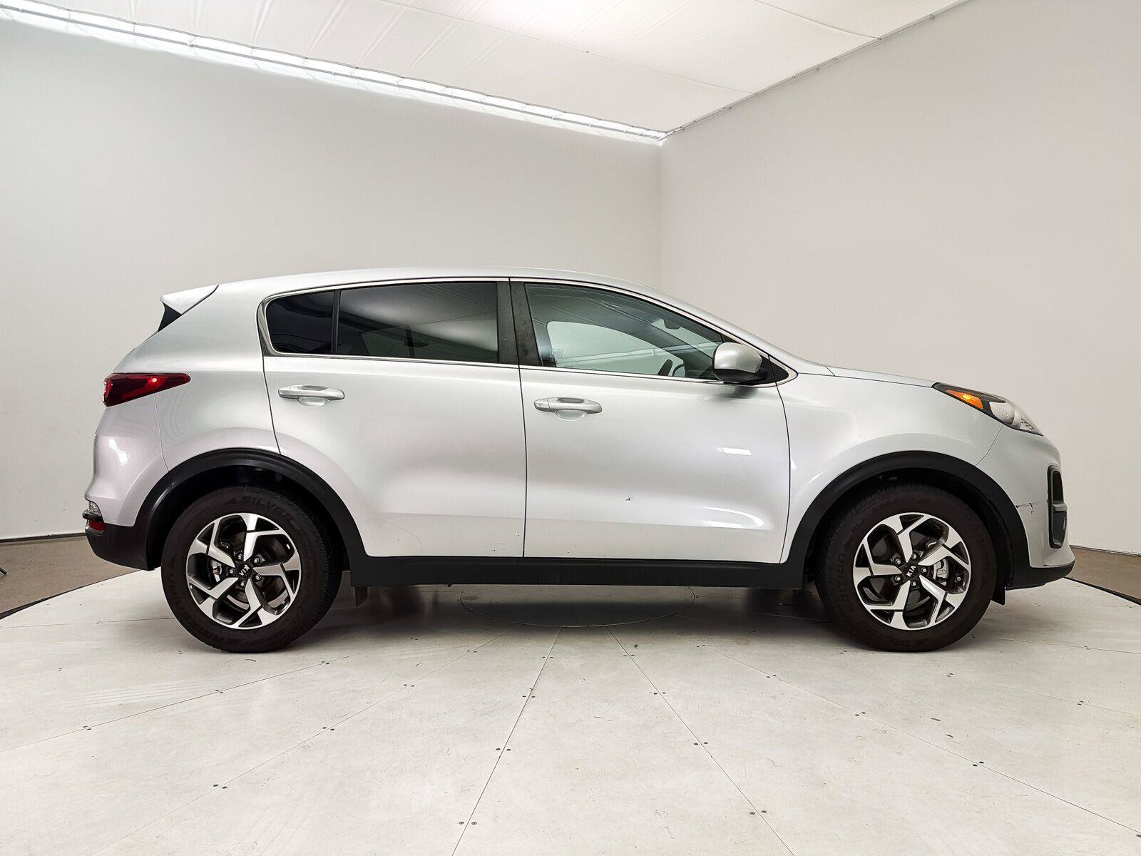 Used 2020 Kia Sportage LX FWD image 23