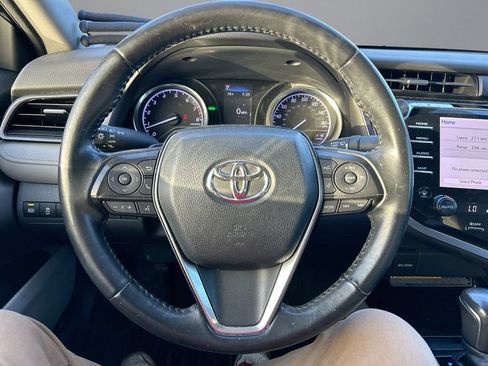 Used 2019 Toyota Camry SE FWD image 15