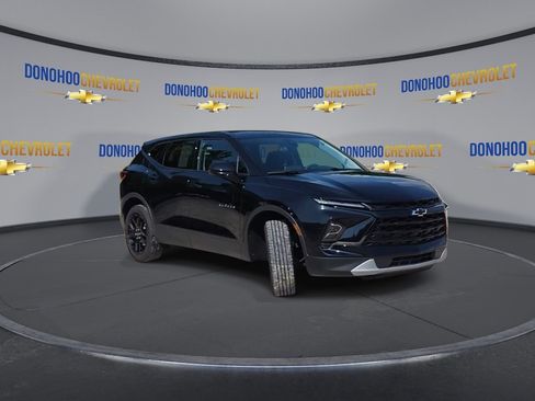 Used 2025 Chevrolet Blazer LT w/ LPO, Black Grille Bar Package FWD image 5