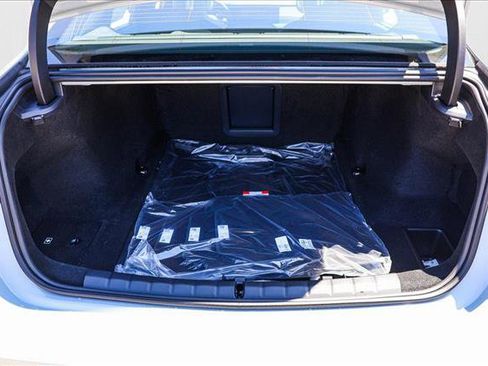 Used 2025 BMW 740i xDrive image 23