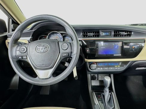 Used 2016 Toyota Corolla LE FWD image 12