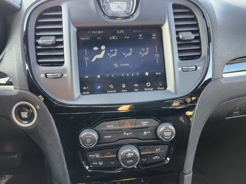 Used 2023 Chrysler 300 S image 30