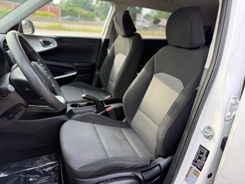 Used 2020 Kia Soul LX FWD image 22