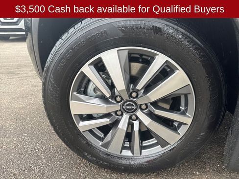 New 2026 Nissan Pathfinder SL image 34