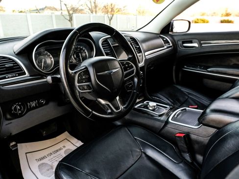 Used 2017 Chrysler 300 Limited w/ Value Package image 16