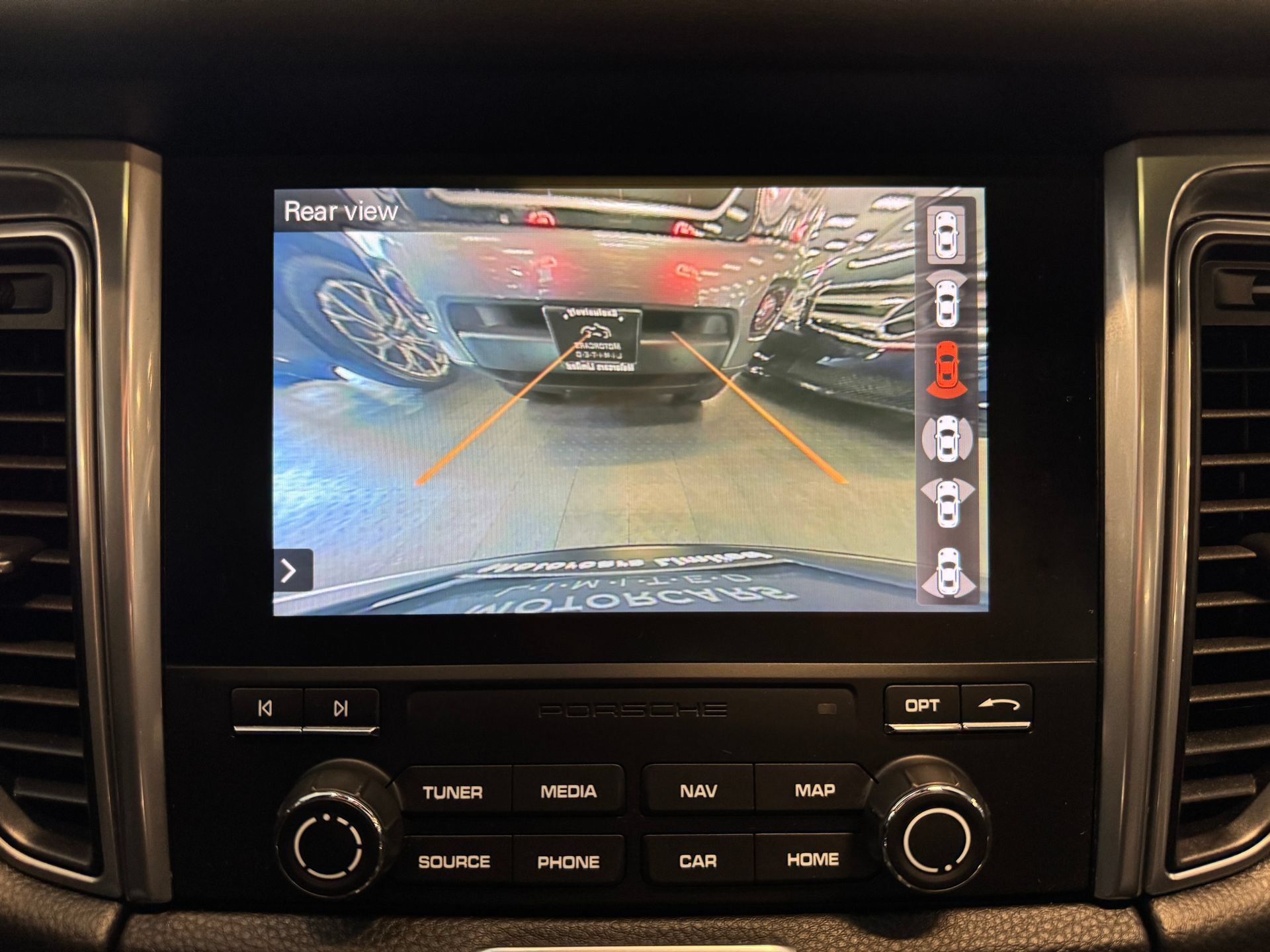 Used 2018 Porsche Macan GTS AWD/4WD image 44