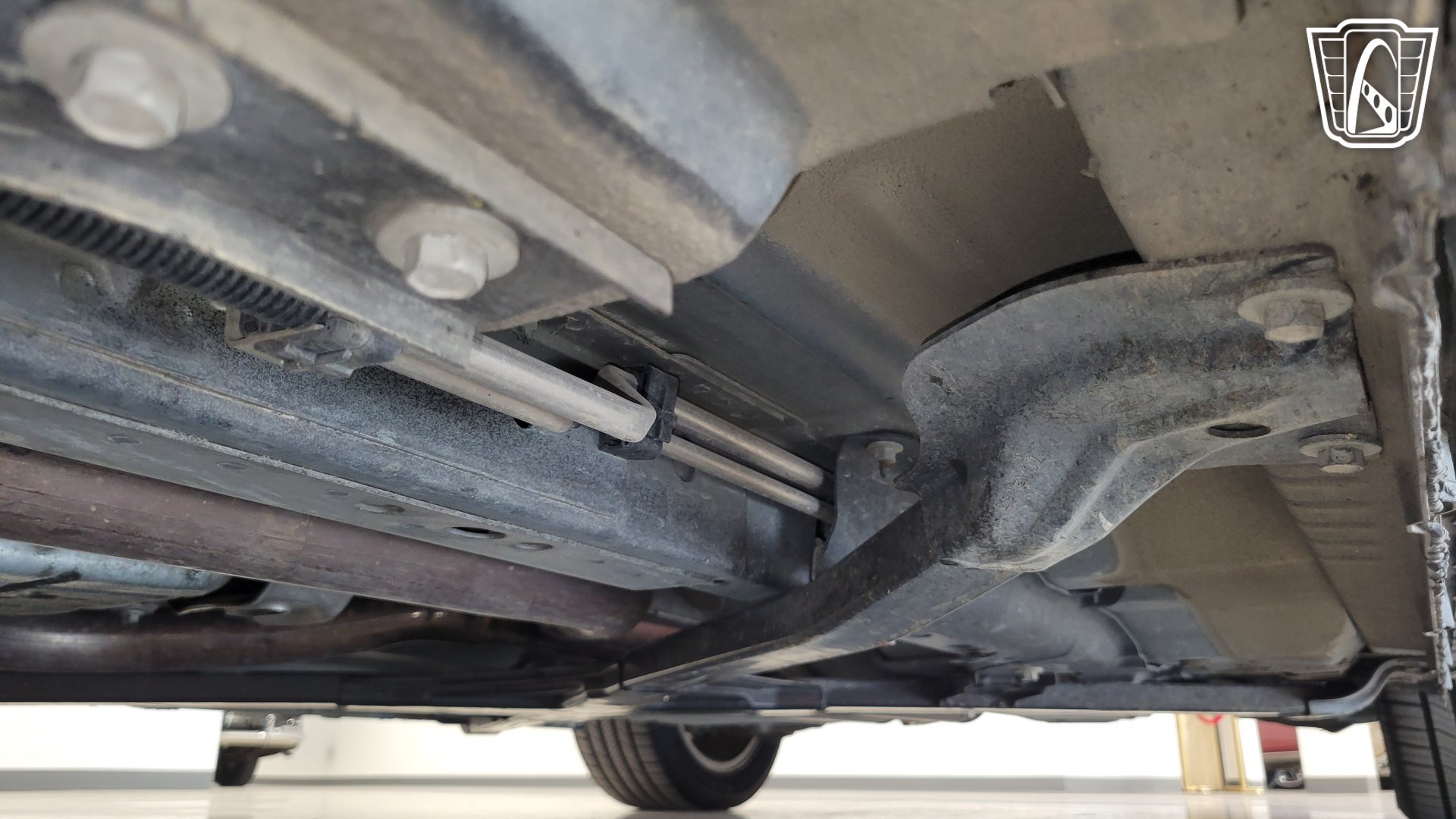 Used 2005 Ford Thunderbird RWD image 7