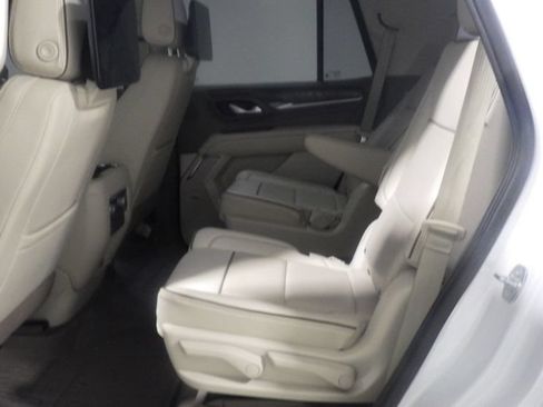 Used 2023 GMC Yukon Denali AWD/4WD image 7