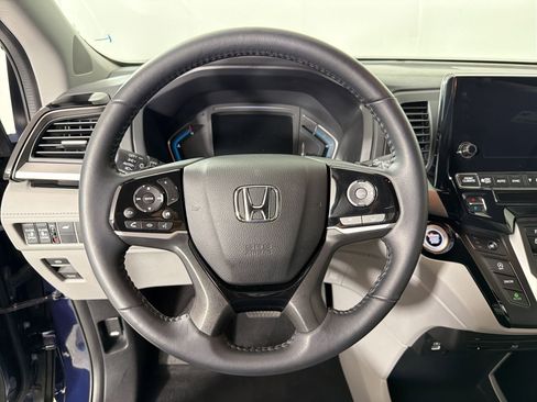 Certified 2023 Honda Odyssey Touring image 18