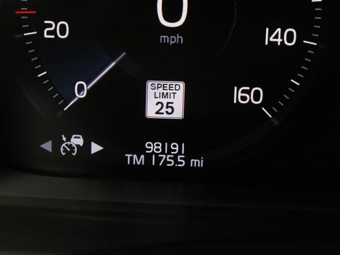 Used 2019 Volvo XC90 T6 Momentum w/ Advanced Package AWD/4WD image 35