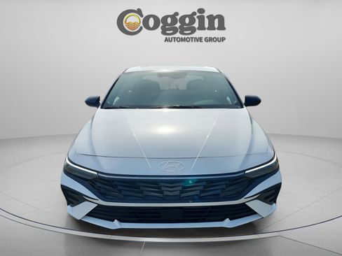 New 2026 Hyundai Elantra SEL Sport Premium FWD image 9