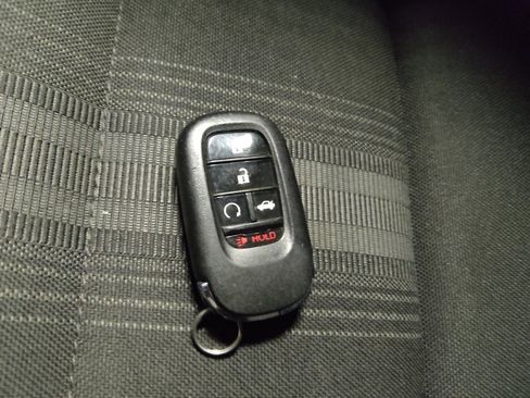 Used 2022 Honda Civic Sport image 32