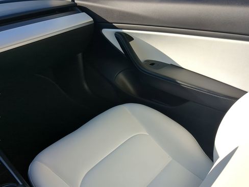 Used 2018 Tesla Model 3 Long Range image 44