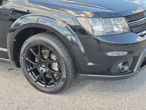 Used 2019 Dodge Journey SE w/ Connectivity Group FWD image 9