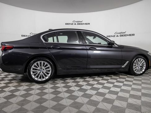 Used 2023 BMW 530i w/ Premium Package RWD image 4
