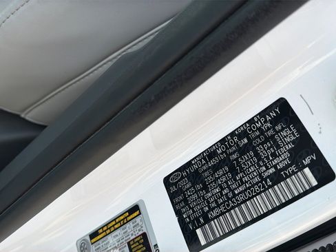 Used 2024 Hyundai Kona Limited AWD/4WD image 30