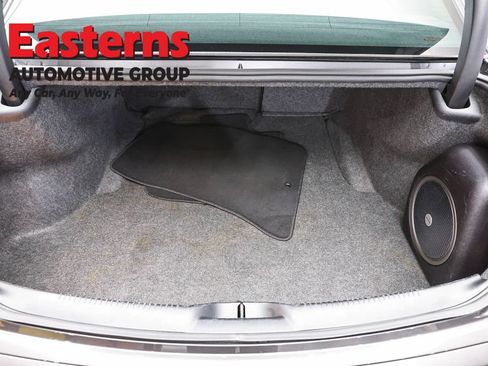 Used 2023 Chrysler 300 S RWD image 9