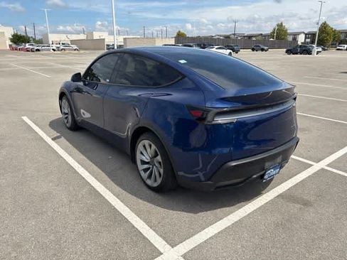 Used 2026 Tesla Model Y AWD image 3