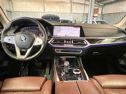 Used 2020 BMW X7 xDrive40i w/ Premium Package AWD/4WD image 16