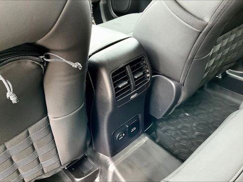 Used 2024 Ford Bronco Sport Badlands image 12