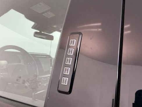 Used 2024 Ford F150 Lariat w/ Equipment Group 502A High image 12