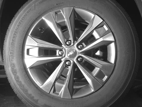 Used 2025 Chevrolet Equinox LT image 15