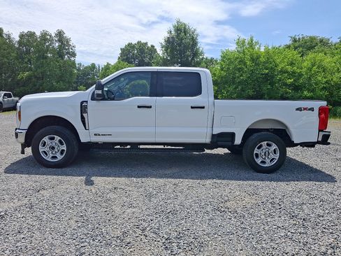 Certified 2025 Ford F250 XLT AWD/4WD image 4