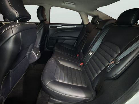 Used 2019 Ford Fusion SEL FWD image 33