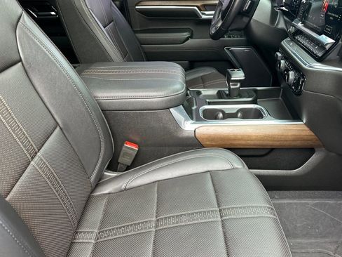 Used 2024 Chevrolet Silverado 1500 High Country w/ High Country Premium Package image 30