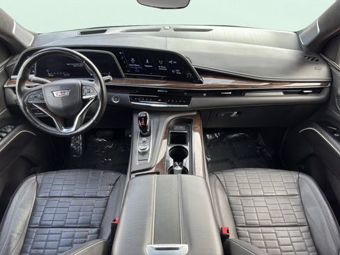 Used 2022 Cadillac Escalade ESV Premium Luxury Platinum w/ Heavy-Duty Trailer Package image 8