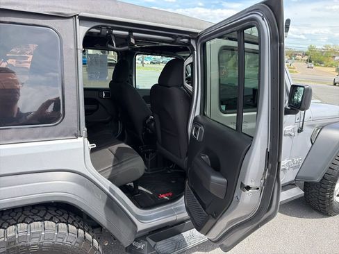 Used 2021 Jeep Wrangler Unlimited Sport AWD/4WD image 18