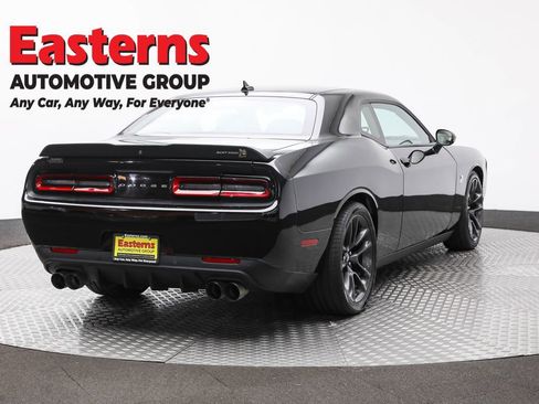 Used 2021 Dodge Challenger R/T Scat Pack RWD image 5