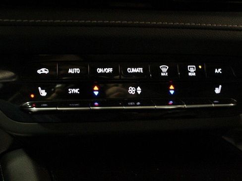 Certified 2023 Buick Envision Preferred w/ Sport Touring Package image 27