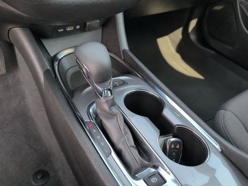 Used 2024 Chevrolet Malibu LT FWD image 19