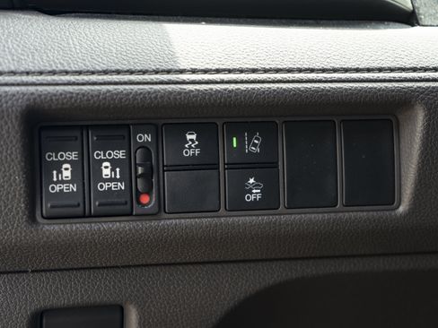 Used 2019 Honda Odyssey EX image 37