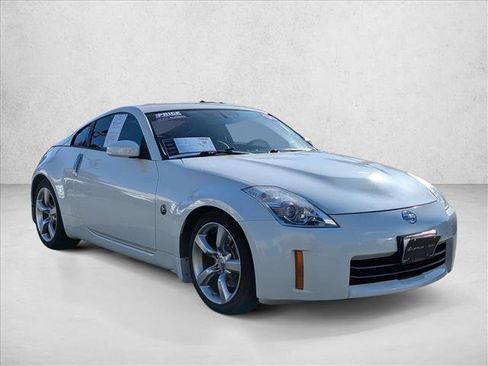Used 2008 Nissan 350Z Touring w/ Cargo Convenience Pkg image 3
