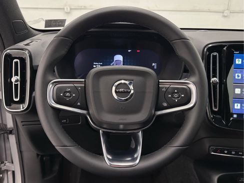 Used 2023 Volvo C40 P8 Recharge Plus image 23