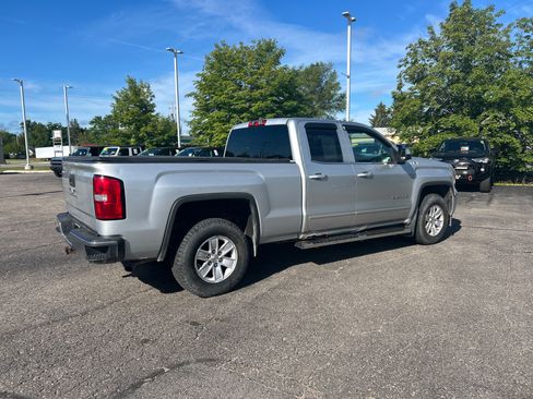 Used 2015 GMC Sierra 1500 SLE w/ SLE Value Package AWD/4WD image 3