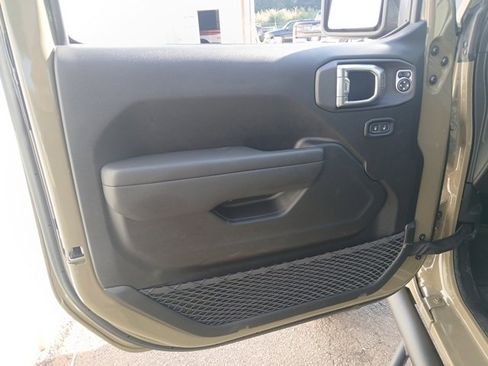 New 2025 Jeep Gladiator Sport image 53