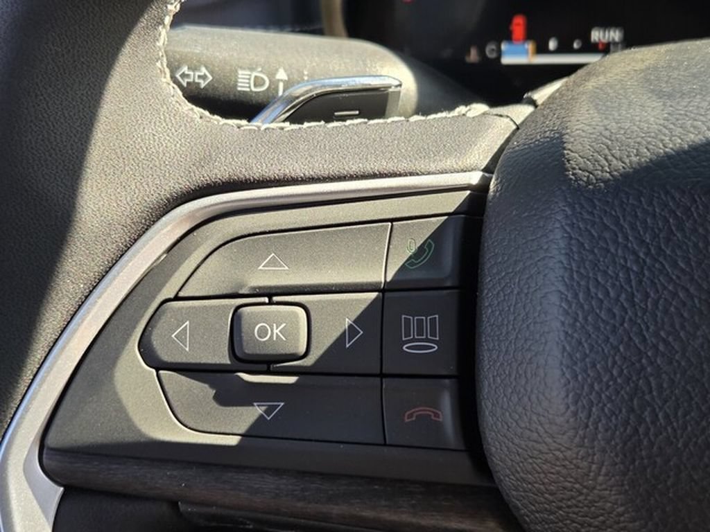 New 2027 Jeep Grand Cherokee Limited RWD image 28