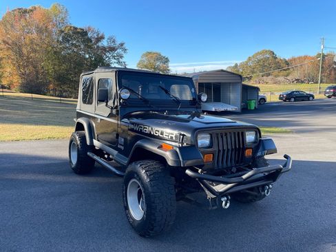 Used 1995 Jeep Wrangler S image 8