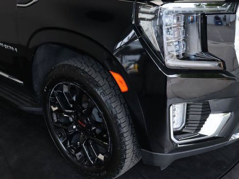 Used 2022 GMC Yukon SLT w/ SLT Luxury Package AWD/4WD image 13
