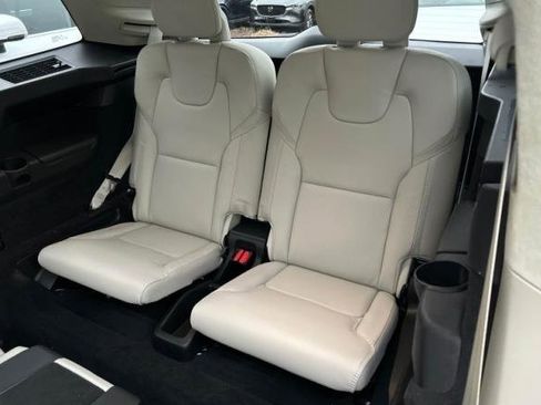 Used 2024 Volvo XC90 B6 Ultimate w/ Lounge Package image 11