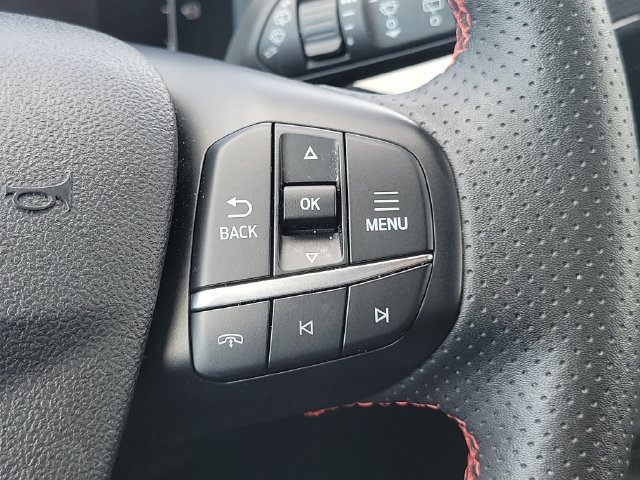 Used 2025 Ford Escape ST-Line Select AWD/4WD image 26